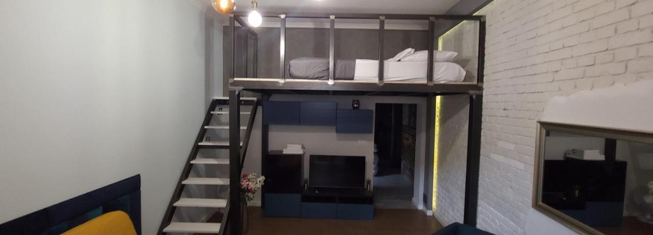 דירות זיילונה גאורה Apartament Antresola Drzewna מראה חיצוני תמונה