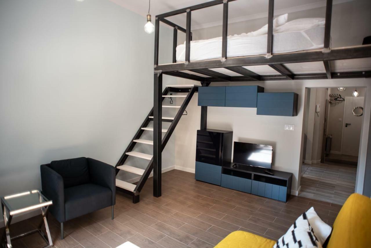 דירות זיילונה גאורה Apartament Antresola Drzewna מראה חיצוני תמונה